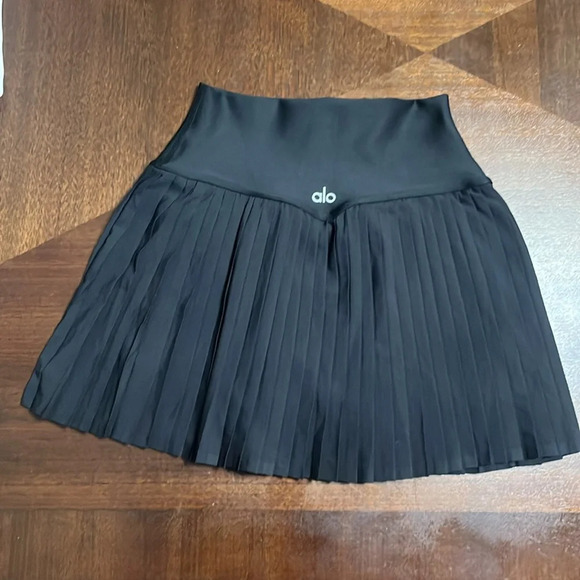 Alo Grand Slam pleated tennis skirt - Picture 2 of 7